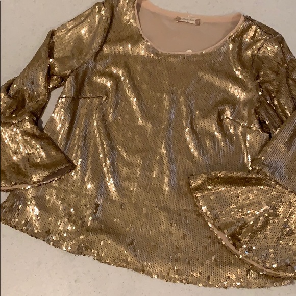 NWT Altar’d State Gold Sequin Blouse - Picture 4 of 8